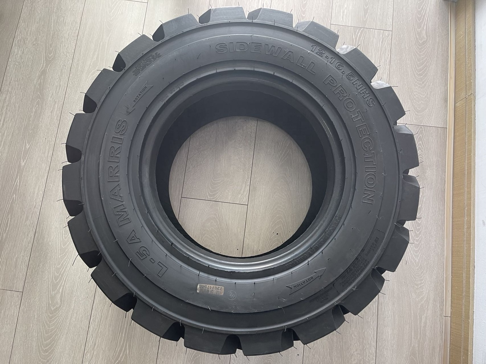 skid steer tires front backhoe tire 10-16.5 12-16.5 14-17.5 15-19.5 19.5l-24 10*16.5 12*16.5 14*17.5 15*19.5