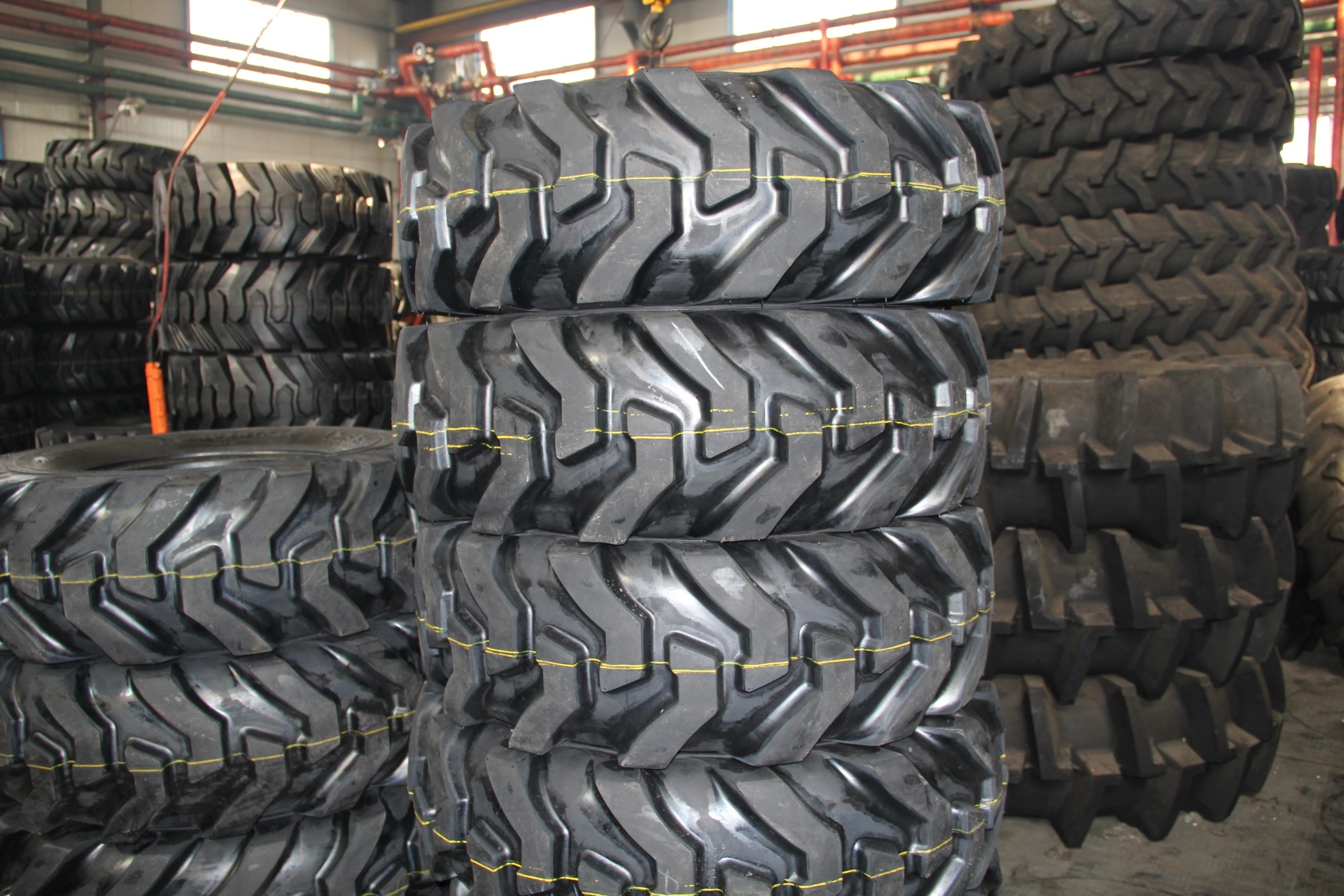 China manufacture Backhoe Loader tires 11L-16 10.5/80-18 12.5/80-18 16.9-24 16.9-28 18.4-26 17.5l-24 19.5l-24 21l-24 19.5 24