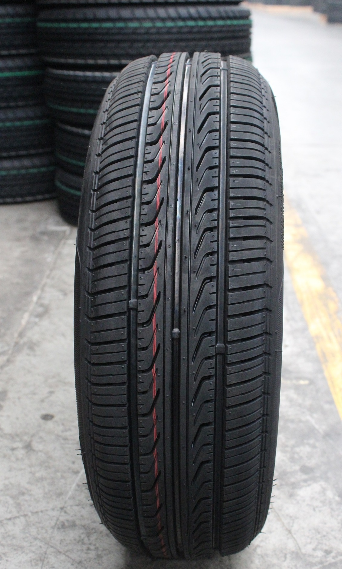 HAIDA Brand 155R13LT PCR Passenger Car Tyres Natural Rubber 3 Years,150000km Light Truck Tyre Tires 235 45 18 Radial Tubeless