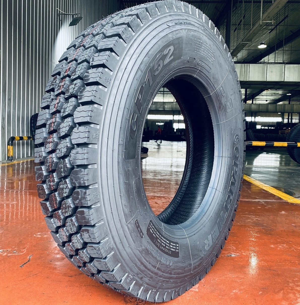 Natural Rubber Dump Truck Truck Radial Tyres Supplier from Thailand Radial Tires 3 Years Sunote Sn115 11r22.5 Radial Truck Tires