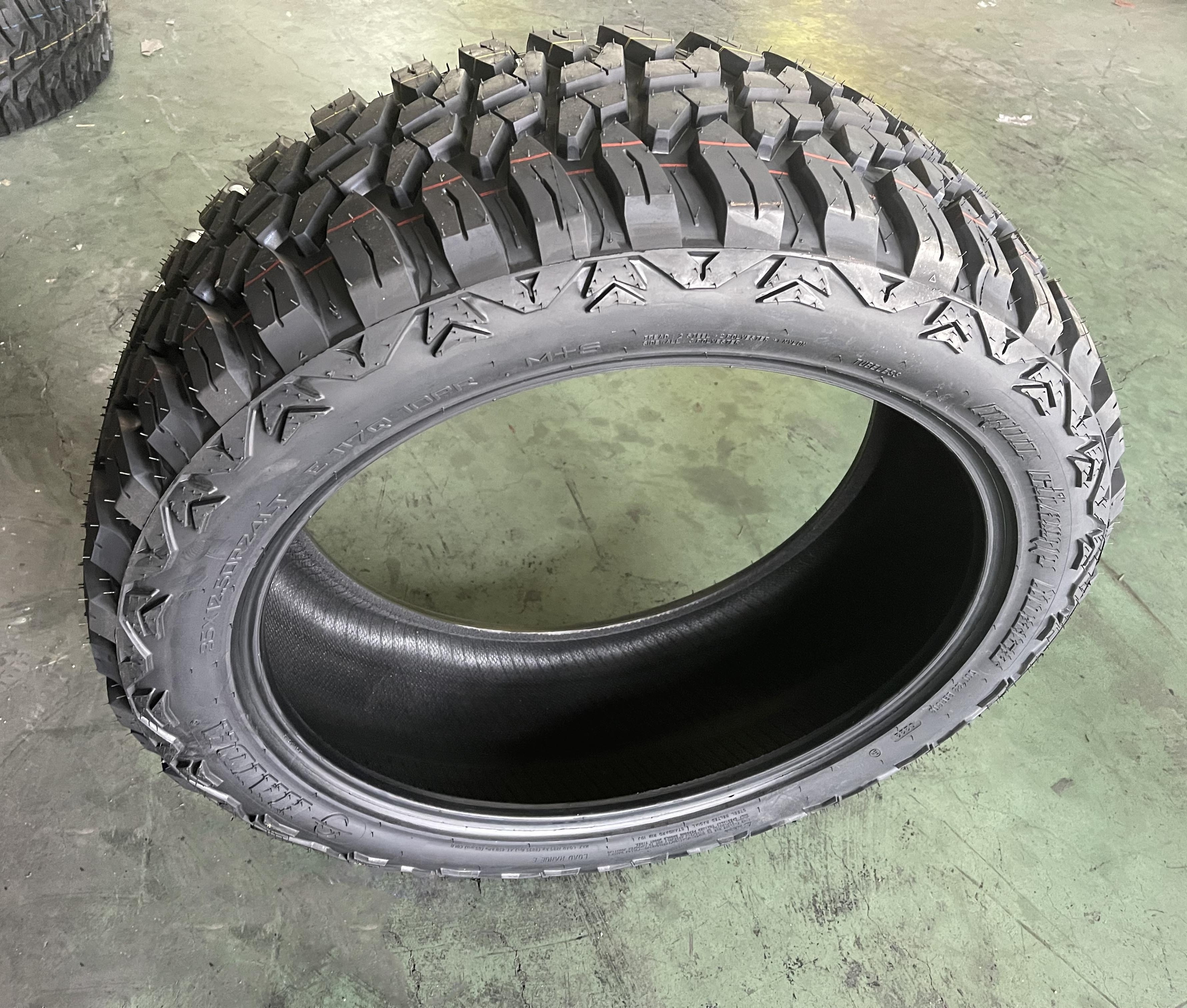 MT tyres 4x4 Mud Terrain tyre supplier  33X12.50R20LT, 35X12.50R20LT, 33X12.50R22LT,35X12.50R24LT