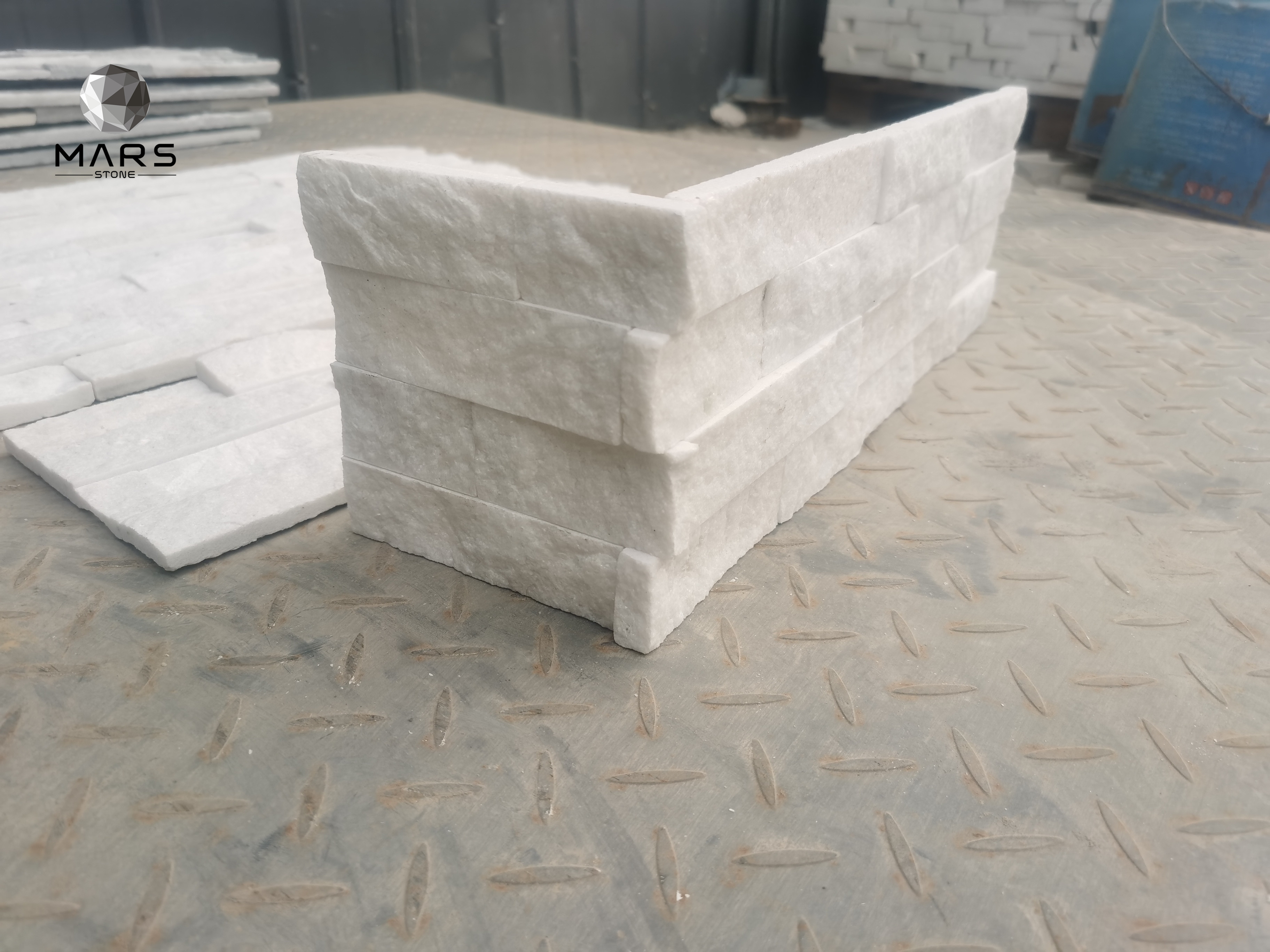 Natural Culture Stone Ledge Stone Panel White Stack Stone Quartz For Exterior Wall Rock Panel Tile  And Fireplace And Pool