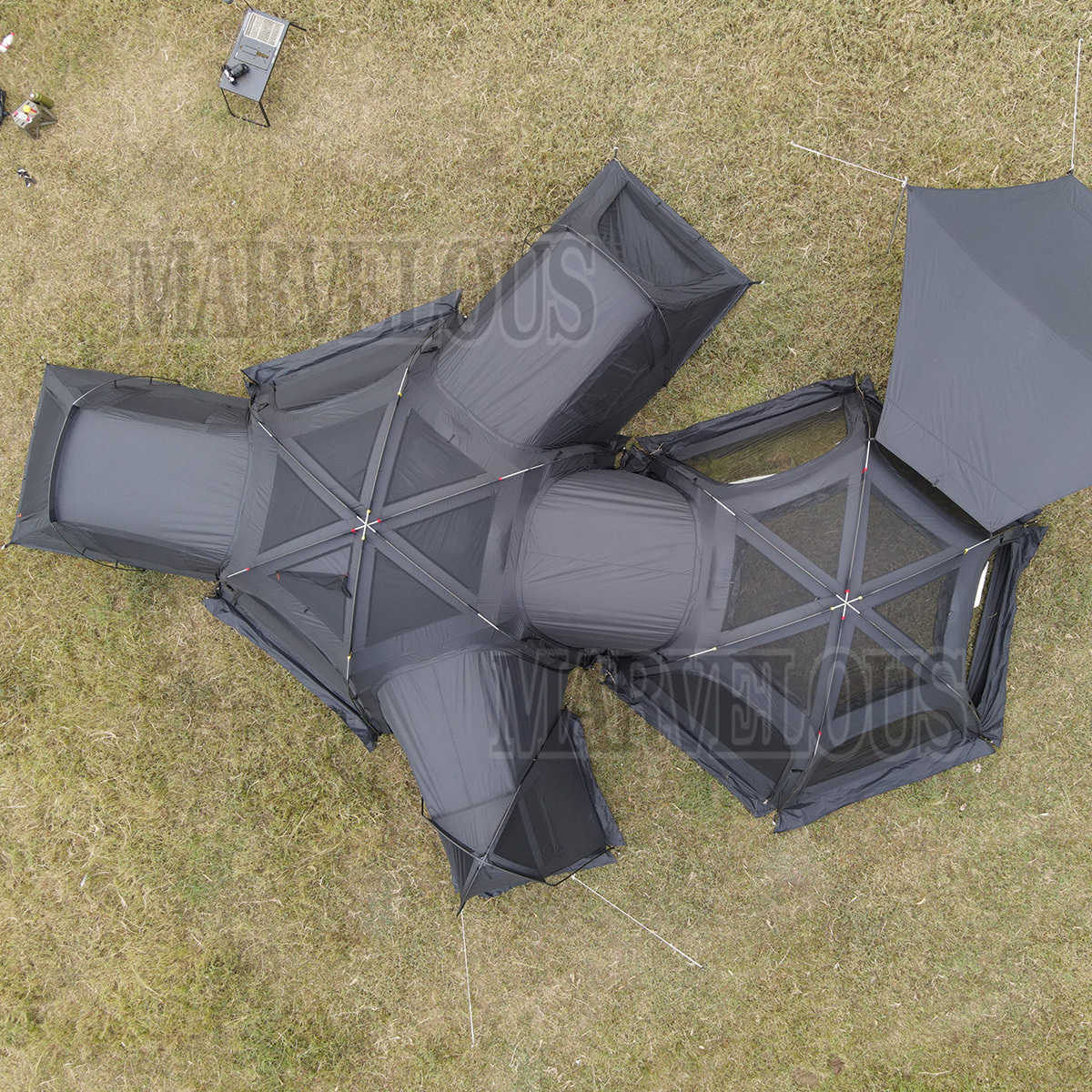 Interconnecting Dome Tents Large Family Camping Tarp Shelter Bedroom and Pod Tents Made of Durable Oxford Fabric