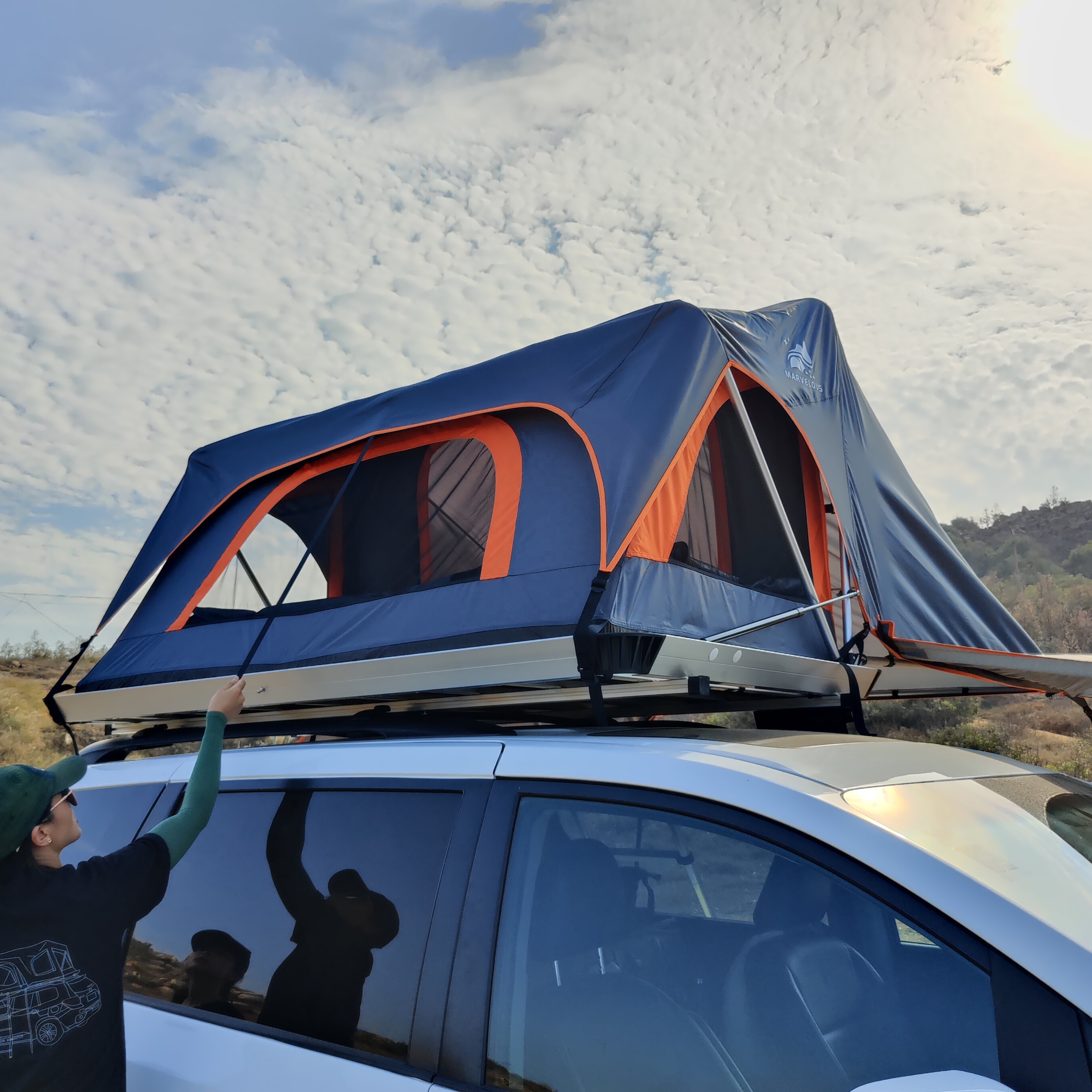 Double layers waterproof quick opening folding rooftop tent 180 degree awning for cars