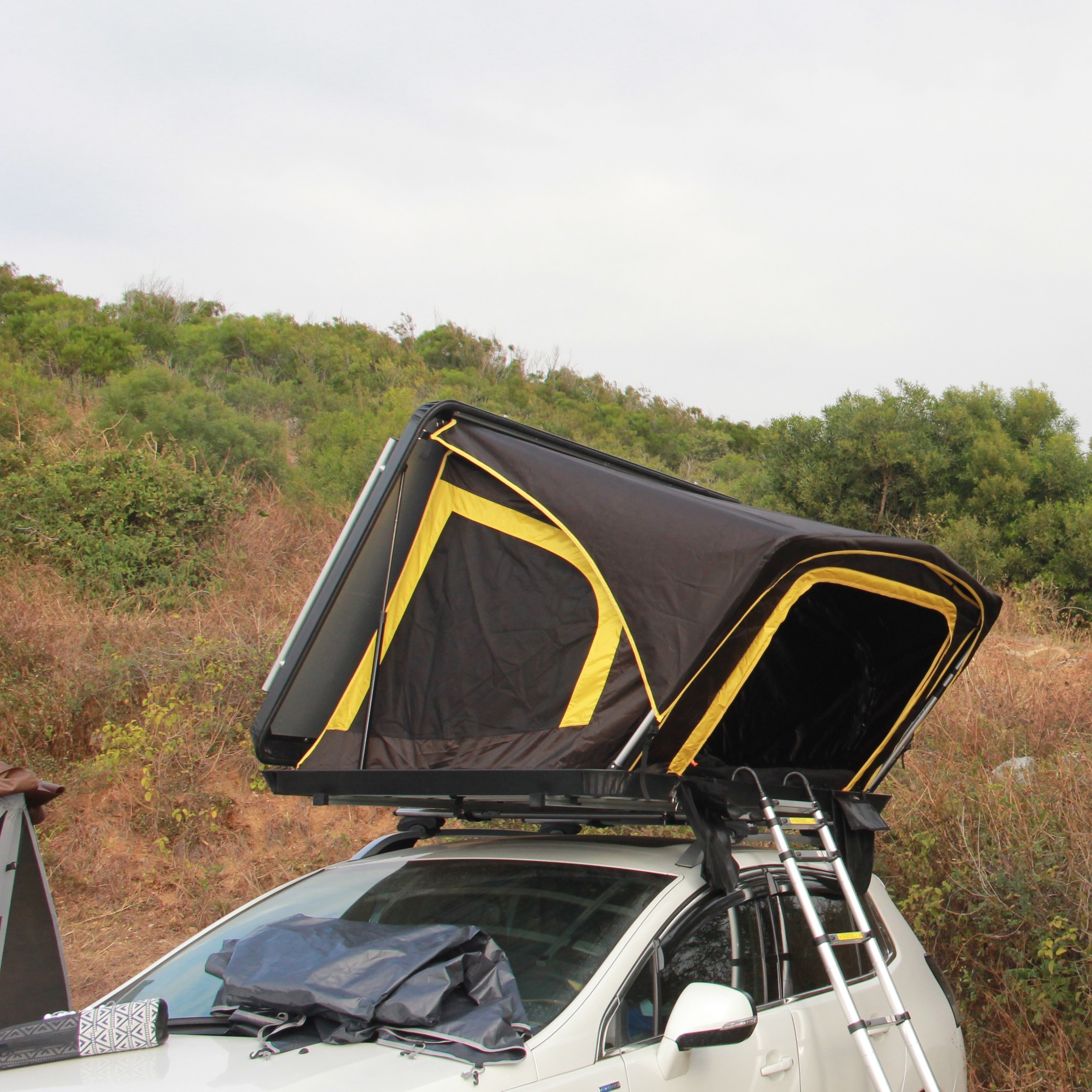 Camping offroad 4WD Car roof tent hard shell 1.2m width roof top tent korea