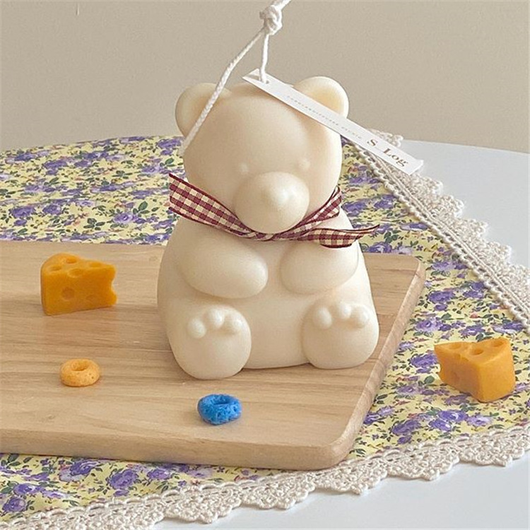 2021 new design 3D cute teddy bear shape scented soy wax candles