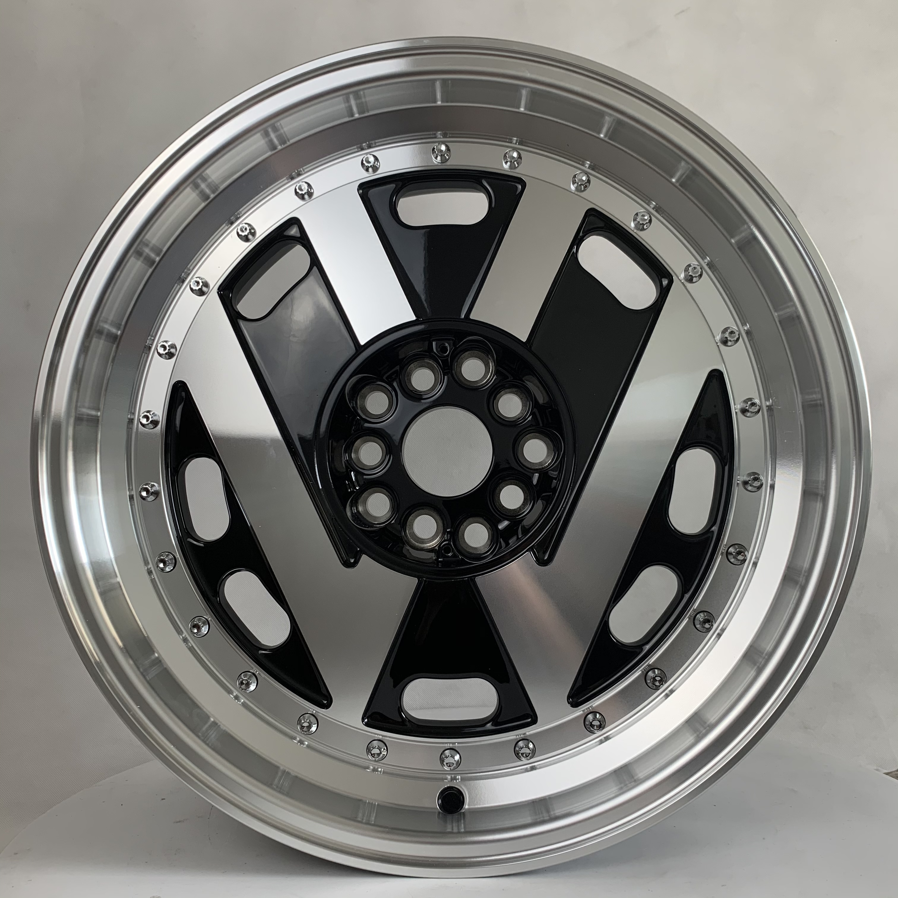 Fashion 17 inch 4 holes 5 holes  car alloy wheels rims