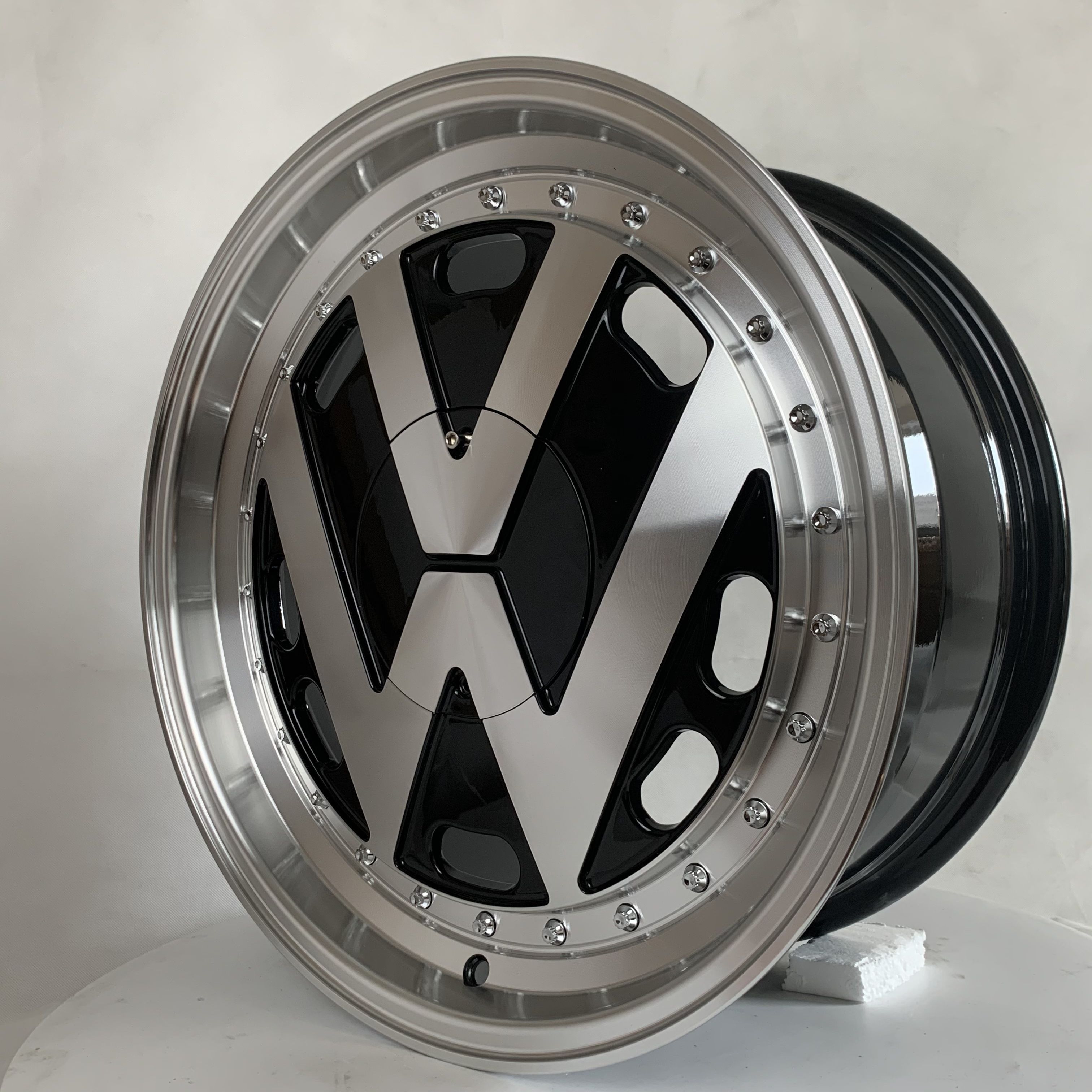 Fashion 17 inch 4 holes 5 holes  car alloy wheels rims