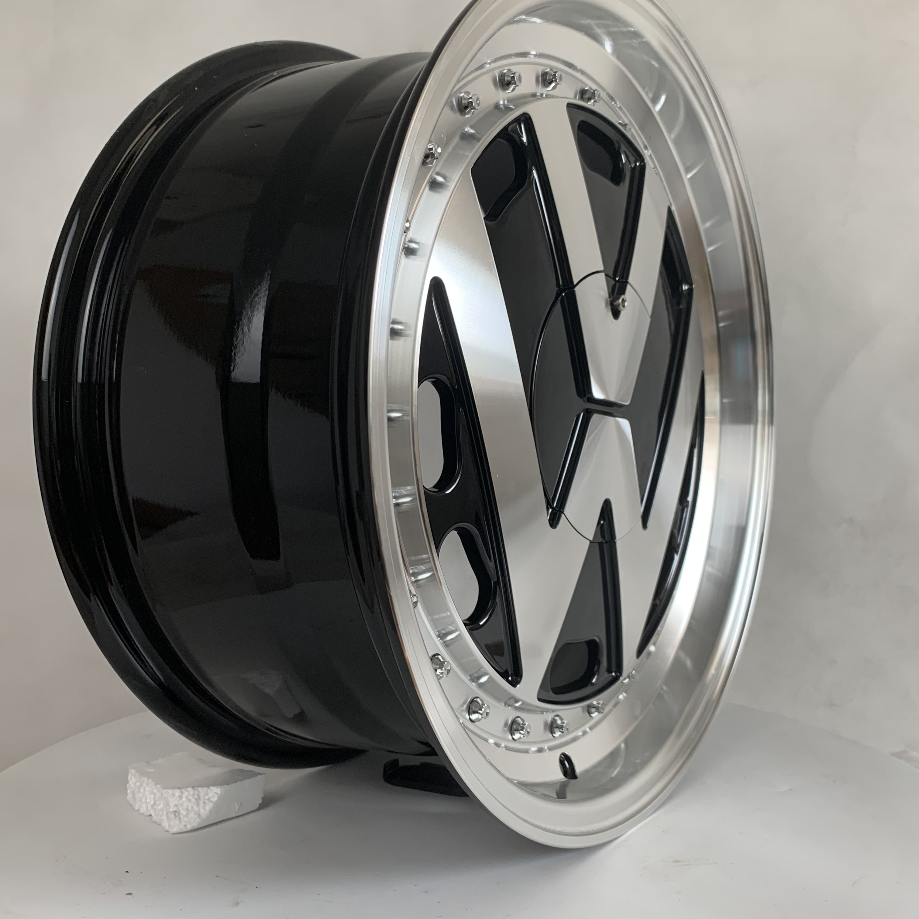 Fashion 17 inch 4 holes 5 holes  car alloy wheels rims