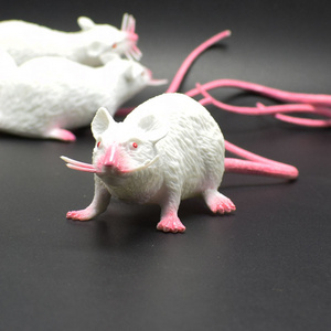 Novelty Hilarious simulate realistic   Mice Lifelike Halloween Rats Decoration Plastic Mouse Figurines toys