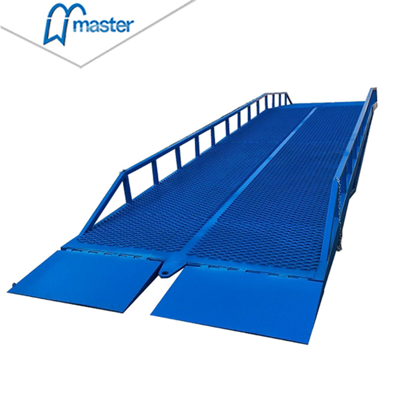 Master Well Factory Wholesale Portable Mobile Truck Loading Dock Ramp Yard Hydraulic Container Dock Ramp For Forklift