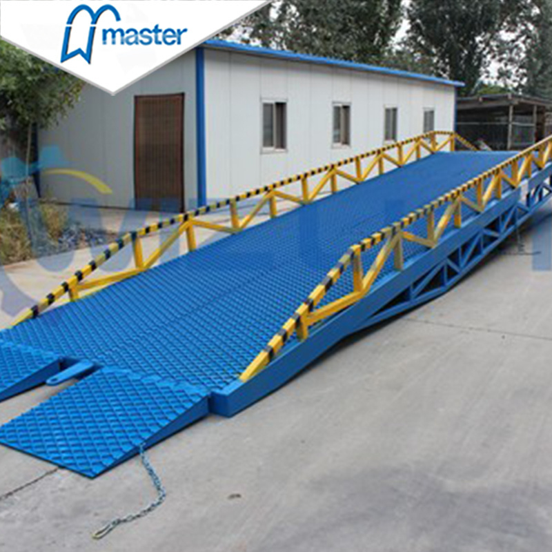 Master Well Factory Wholesale Portable Mobile Truck Loading Dock Ramp Yard Hydraulic Container Dock Ramp For Forklift