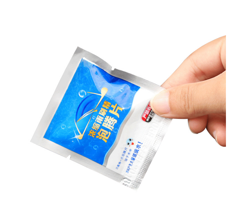 Automotive glass wiper essence summer strong decontamination effervescent tablet solid wiper essence concentrated glass water