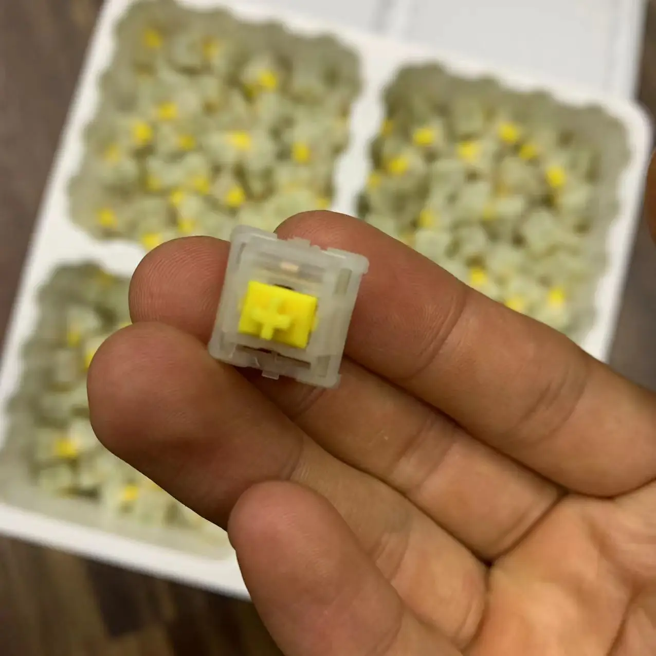 GATERON Milky Yellow Switch  KS-26 Cap Yellow Switch 5Pin RGB SMD Mechanical Keyboard DIY hotswap