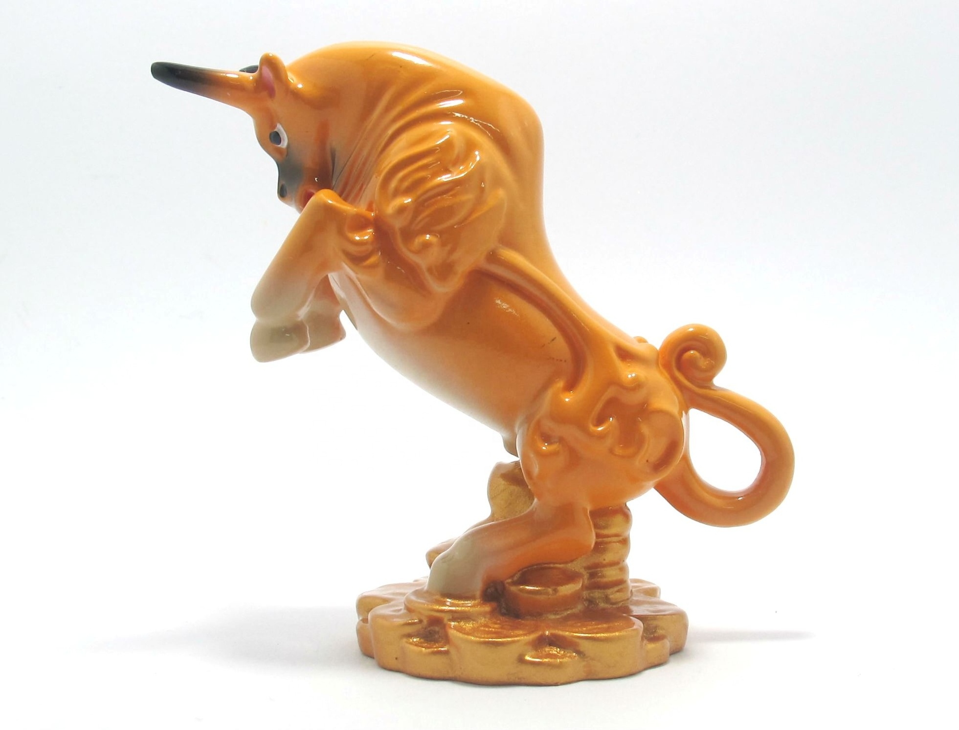 Custom Polyresin animal figurine for home decoration/ Resin Bull figurine with cheap price