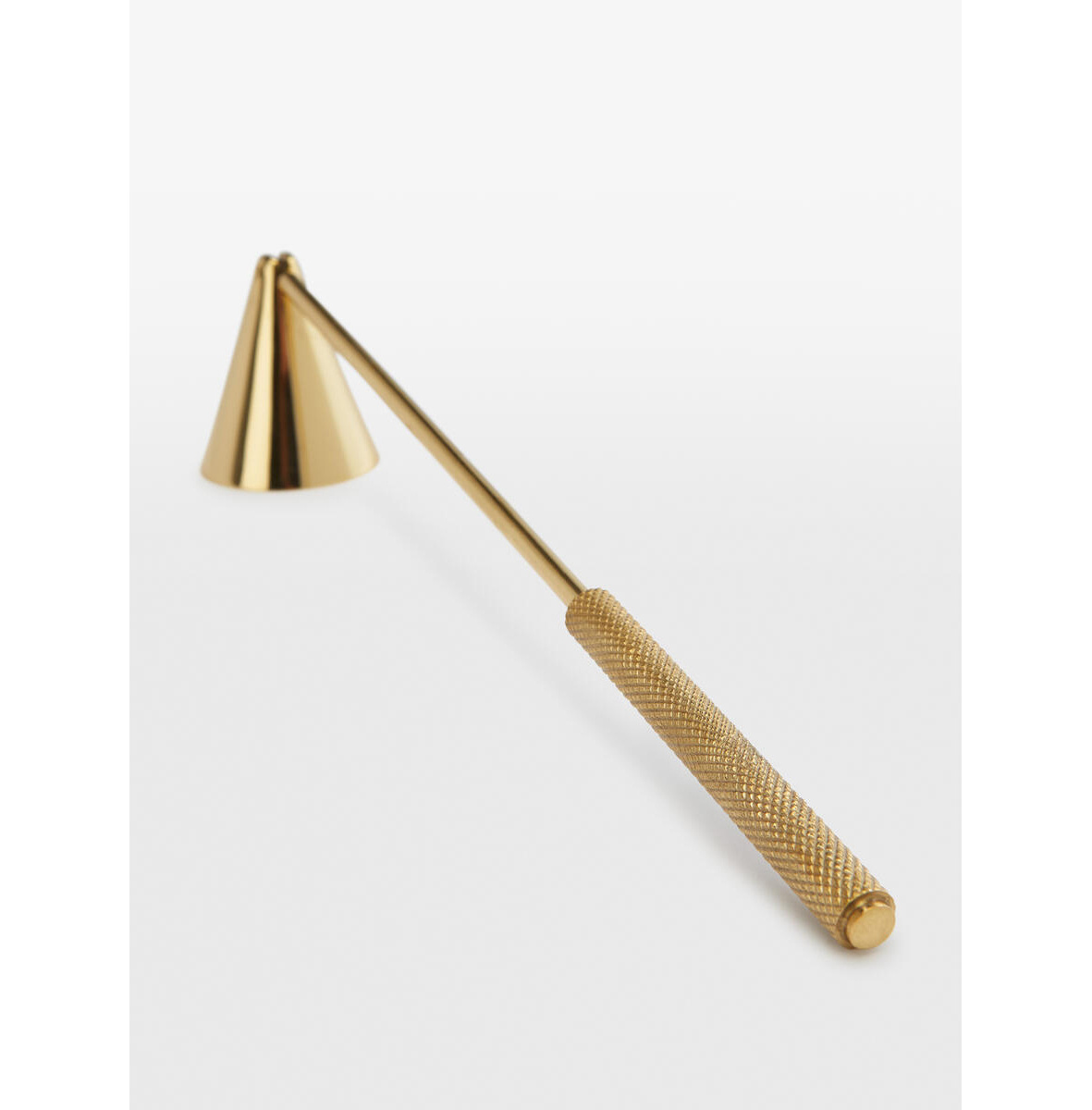 Brass gold Candle Snuffer or wick Stopper Durable Candle Extinguisher Snuffer for Home And Hotel Usage