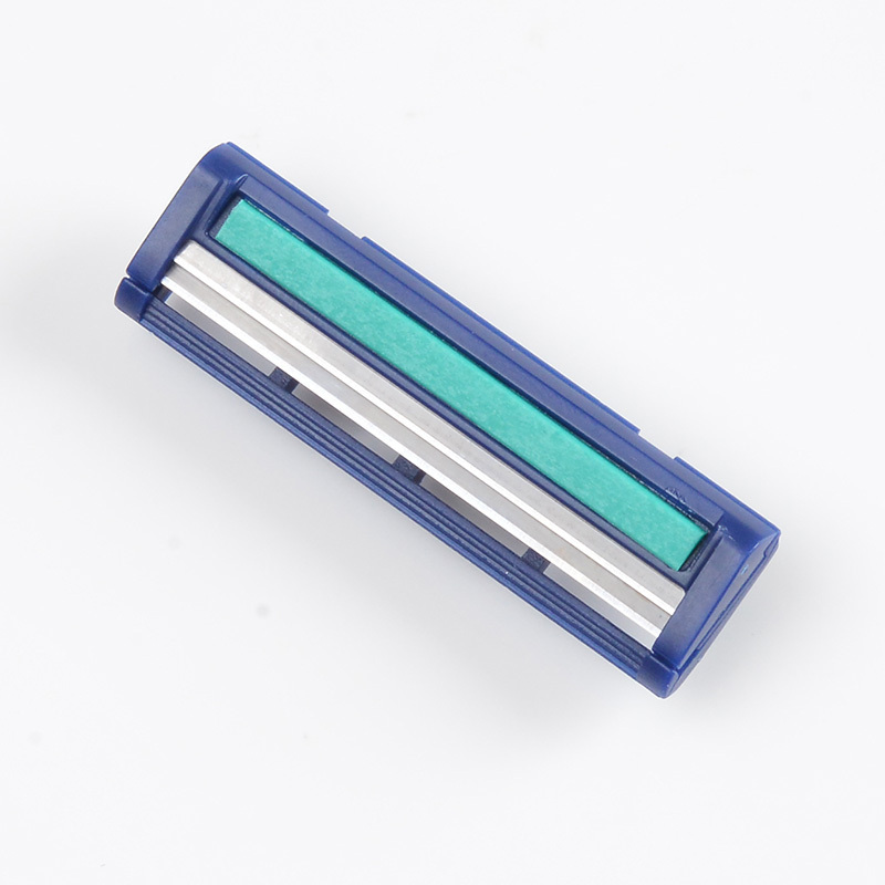 disposable razor head with lubricant strip of razor blade cartridge