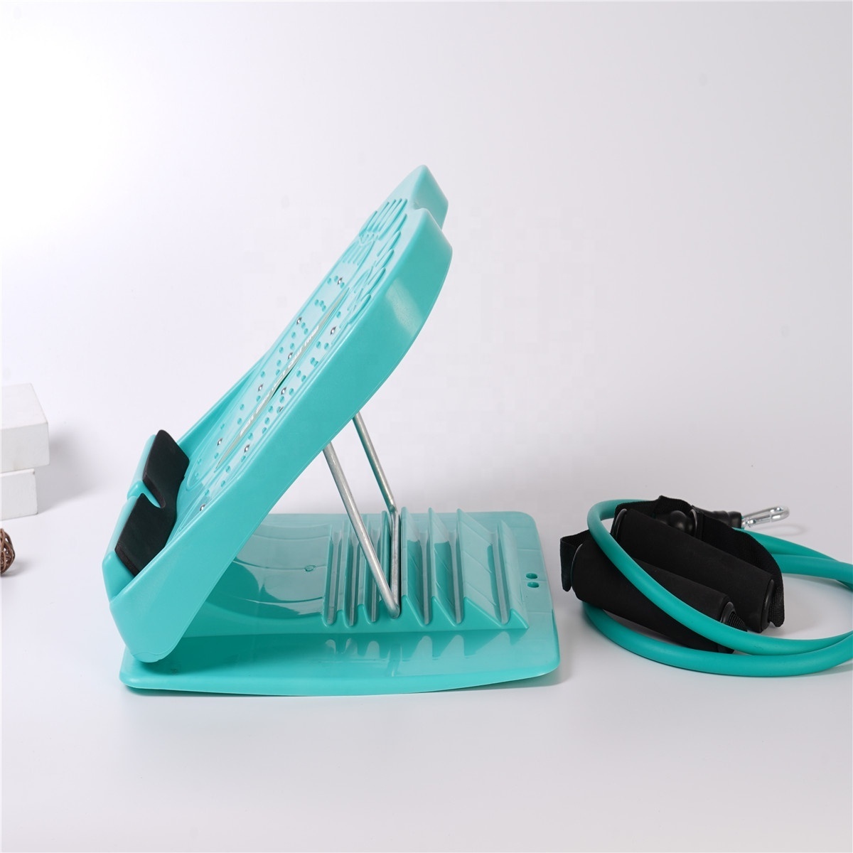 Good Quality Plastic Anti-slip Thin Leg Multi-Functional Inclined Pedal Home Fitness Balance Body Stretching Tool