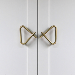 Maxery Unique Triangle Knot Cabinet Pull Handle Golden Brass Furniture Handles Knobs Kitchen Bathroom Brass Decor Hardware