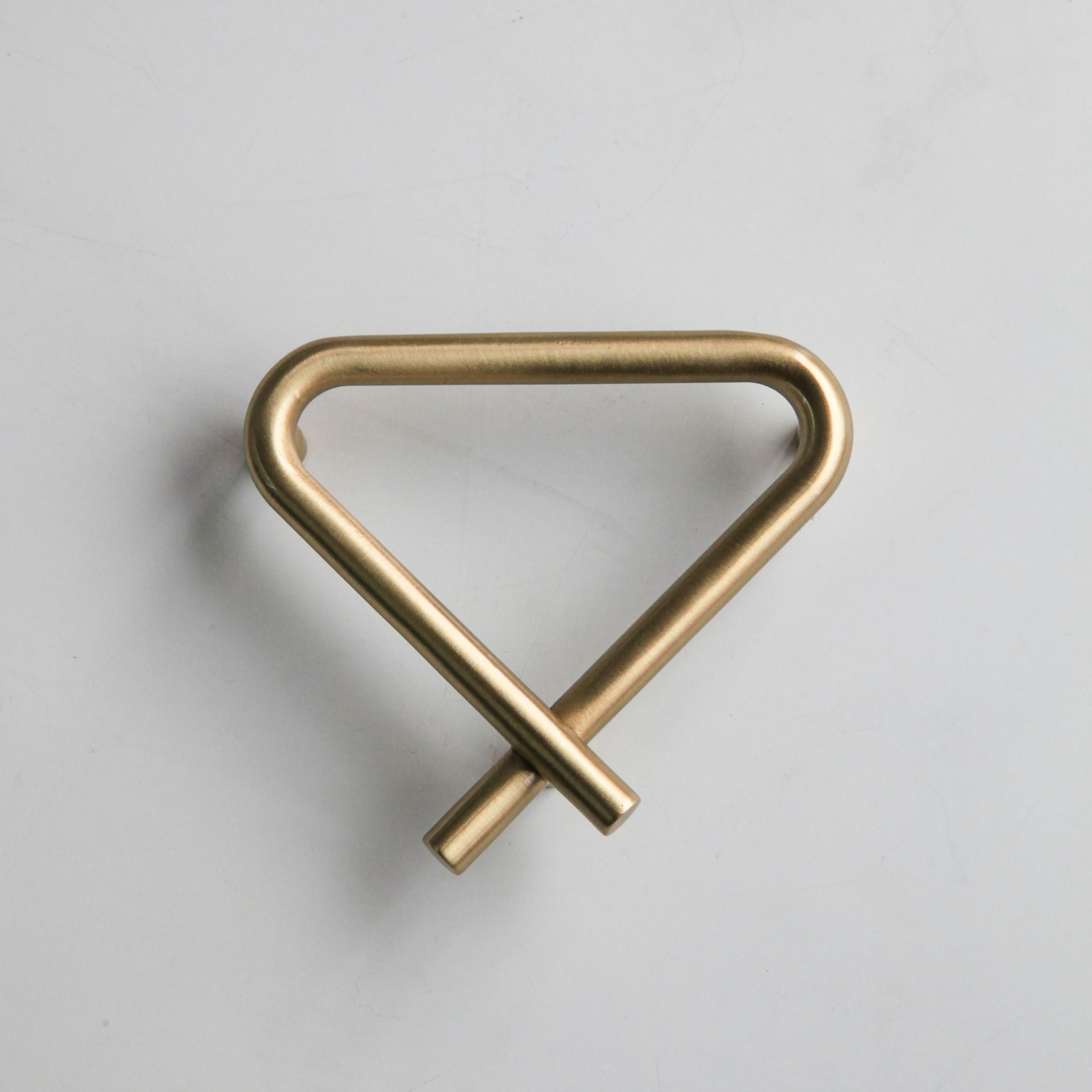 Maxery Unique Triangle Knot Cabinet Pull Handle Golden Brass Furniture Handles Knobs Kitchen Bathroom Brass Decor Hardware