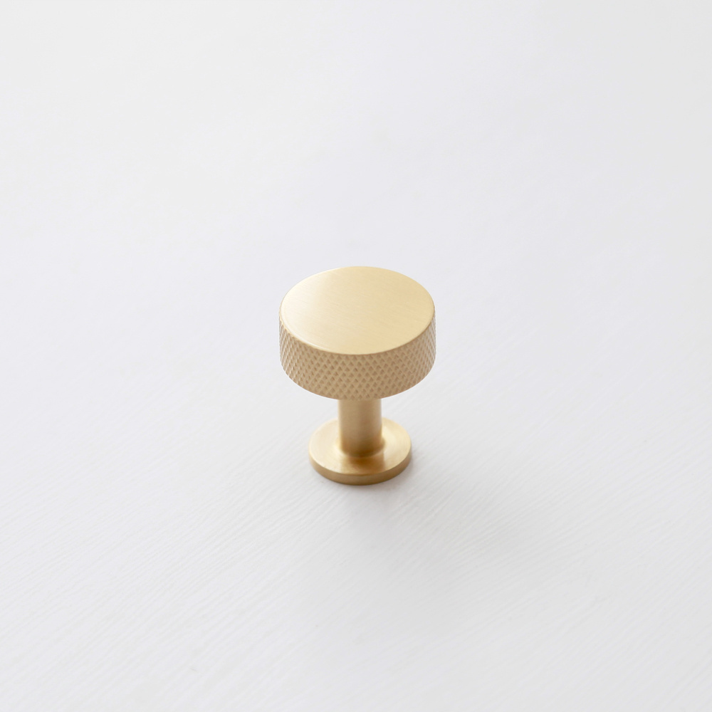 Modern Style Brass Simple and Elegant Knobs Solid Hardware Knobs for Furniture Cabinet Closet Drawer Handles