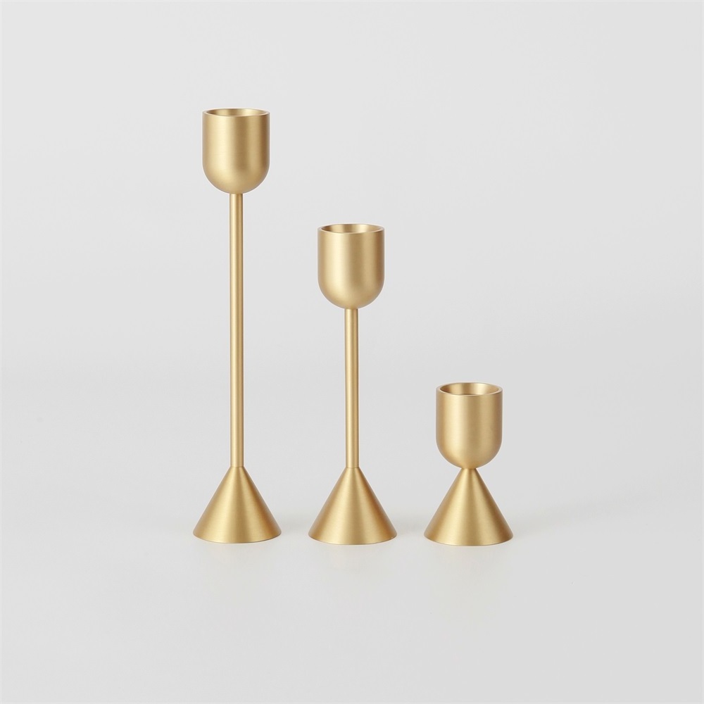 Luxury golden taper candle stick holder Brass/Aluminum metal candle holder Tall for Wedding centerpiece Two side uses