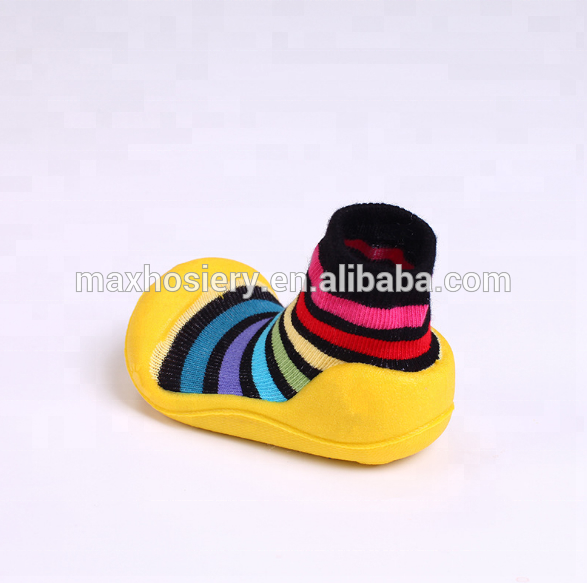 Hot Sale Kids Rubber Sole Shoes Kids Waterproof Socks