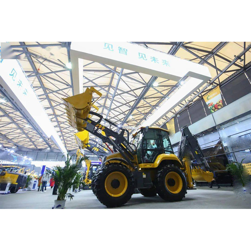 China 3.5t Backhoe Loader with 4WD Wheel XC8-S3580 in Russia Market