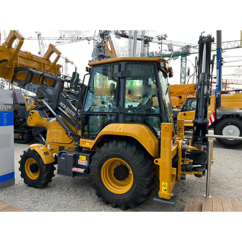 China 3.5t Backhoe Loader with 4WD Wheel XC8-S3580 in Russia Market