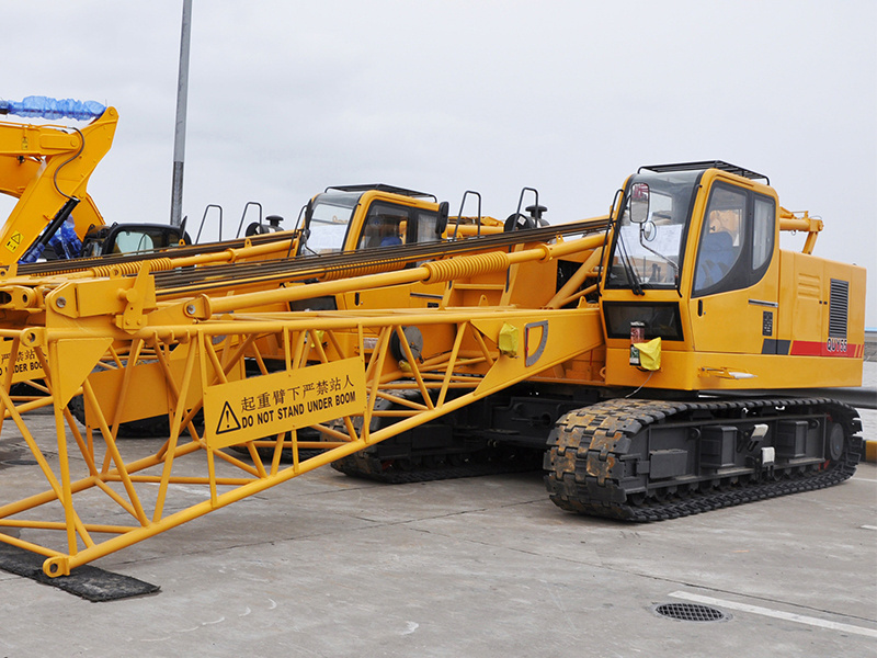 XR468F Powerful penetration into the rock 3000mm drilling diameter Rotary drilling rig For high-rise building