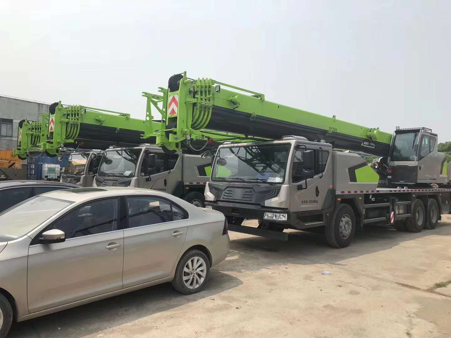 ZAT3000 300t All Terrain Crane Spare Parts with Best Price