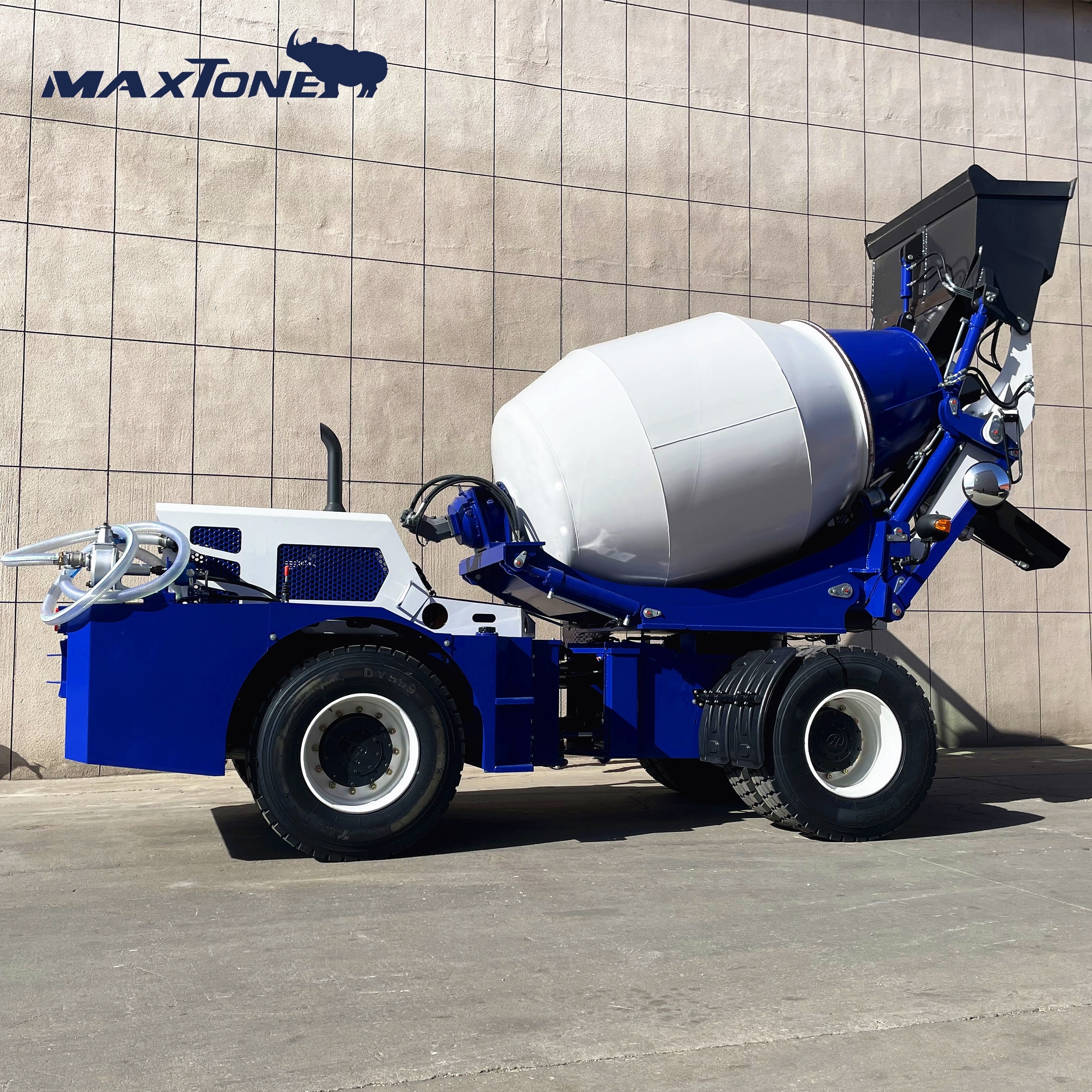 epa4 europe 5 Diesel Engine 4wd self loading  Concrete Mixture Machine mini automatic loading cement mixer