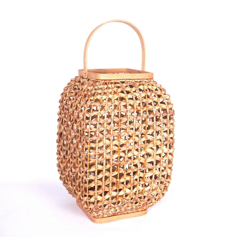 Handwoven Water Hyacinth Decor Lantern Candle Holder For Summer Vacation Hanging Rattan Lantern With Candle Holder