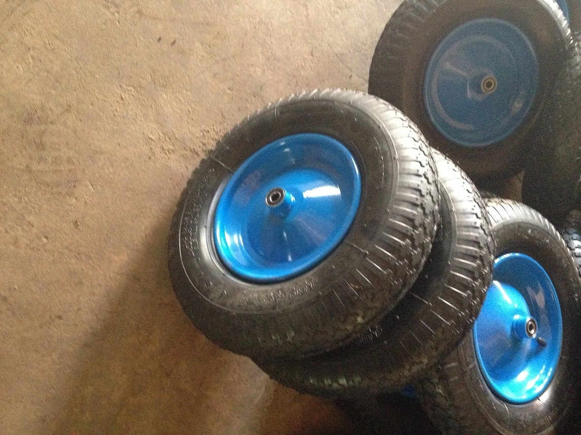 400-8 pneumatic Rubber Wheelbarrow Wheel