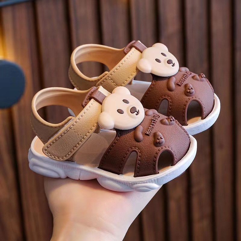 Baby Sandals Summer Leaky Shoes Breathable Sandals 0-1-2-3 Year Old Non slip Soft Sole Walking Shoes