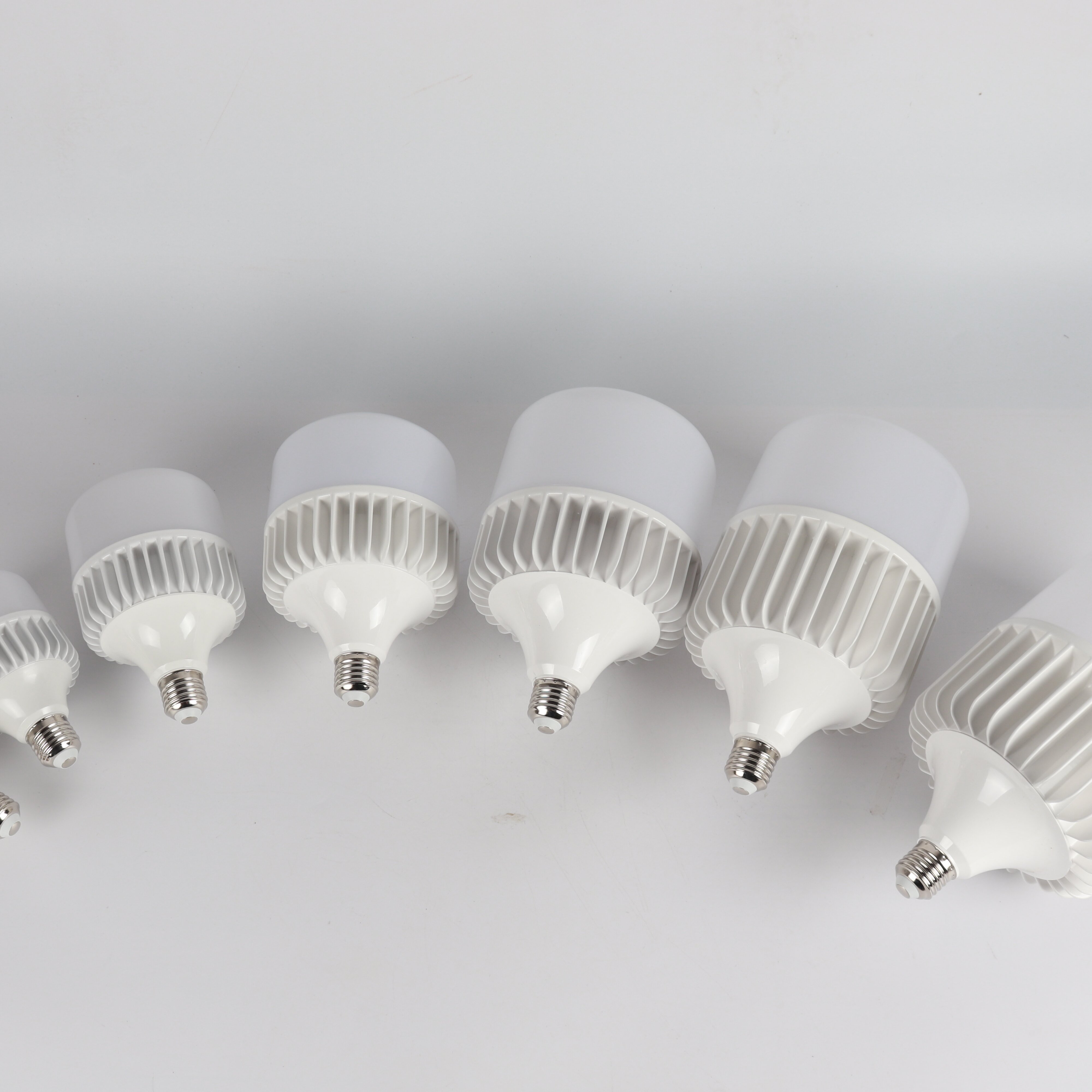 Modern Design 15W 20W 30W 40W High Lumen Aluminum Led Bulb