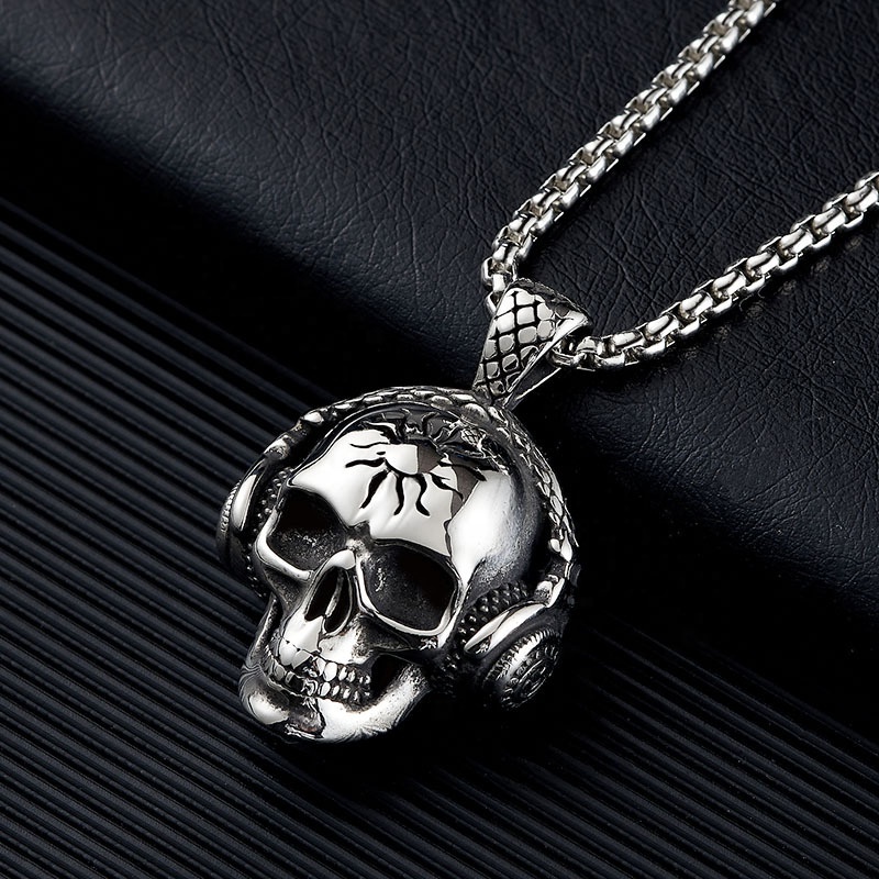 MECYLIFE Dj Gift Skull Headphone Pendant Stainless Steel Men's Skull Necklace Skull Pendant with Earphones