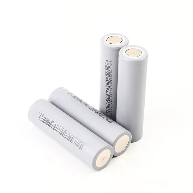 High Capacity 18650 Rechargeable Battery Lithium Cell 2000mAh 3.7V2000mAh 3000mAh 3.7V 18650 Li-ion Battery