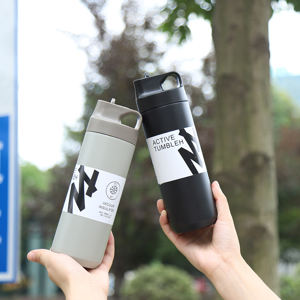 High Quality Custom Logo 550ml 304 Stainless Steel Water Bottle Sport Insulated Powder Coated Vacuum Water Bottle With Straw Lid