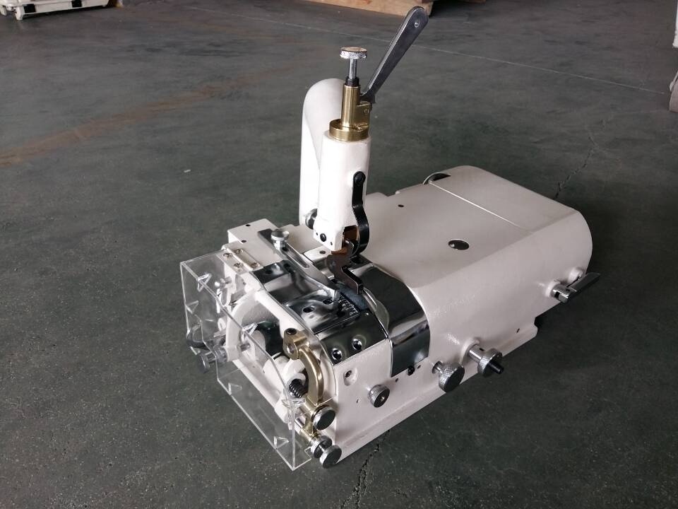 SK801A  Totally closed leather skiving machine for leather