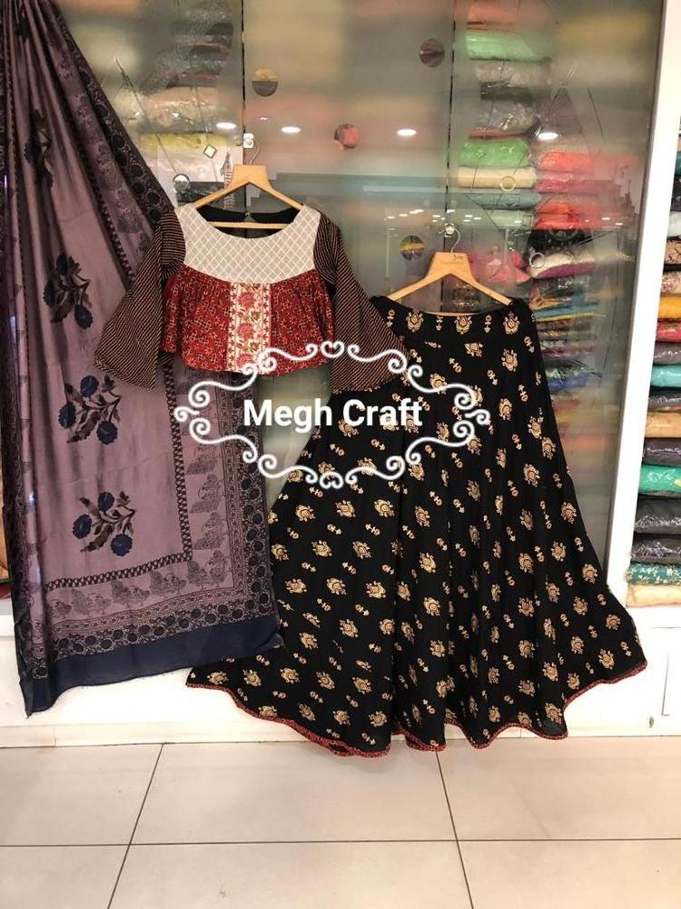 Gujarati Dandiya Dance Wear Choli- Indian Exclusive Traditional Chaniya Choli - Navratri Festival Costume-Hand Block Print Skirt