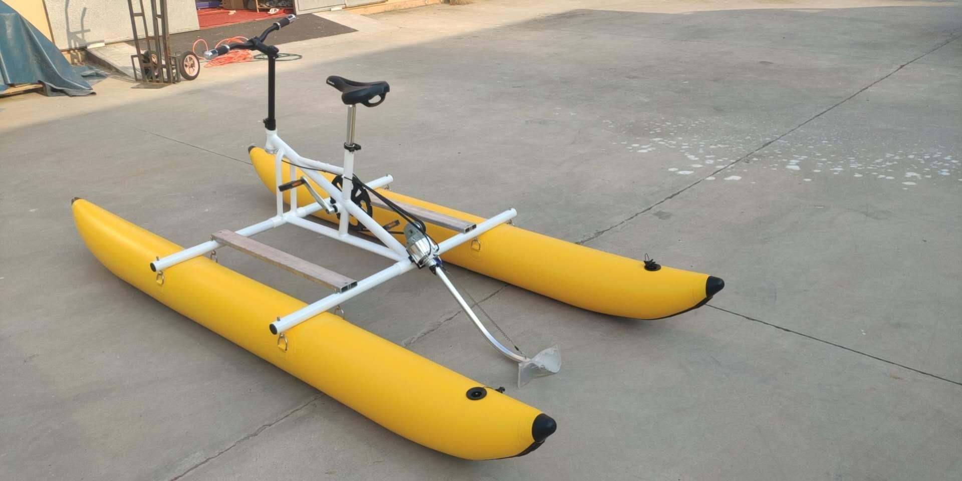 Custom Inflatable Water Pedal Bike Boat Water Sports Equipment Inflatable Floating Pedal Bicycle sea cycle water bike for Sale