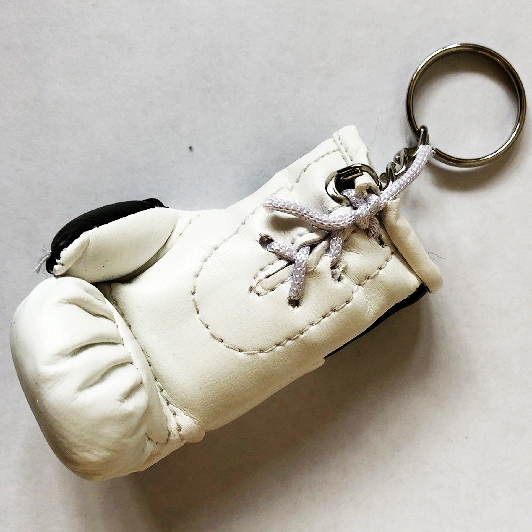 Customized High Quality Custom Logo Promotional Luxury Gifts Mini Boxing Gloves Pakistan Flag Key Chain Key ring with Chain