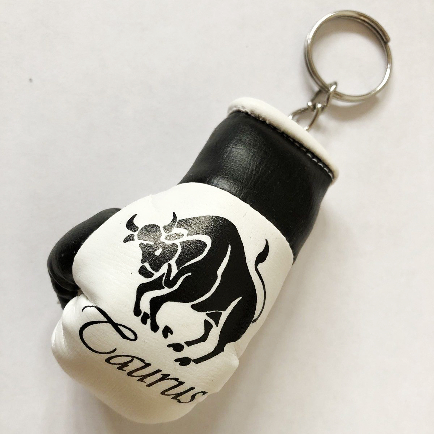 Customized High Quality Custom Logo Promotional Luxury Gifts Mini Boxing Gloves Pakistan Flag Key Chain Key ring with Chain