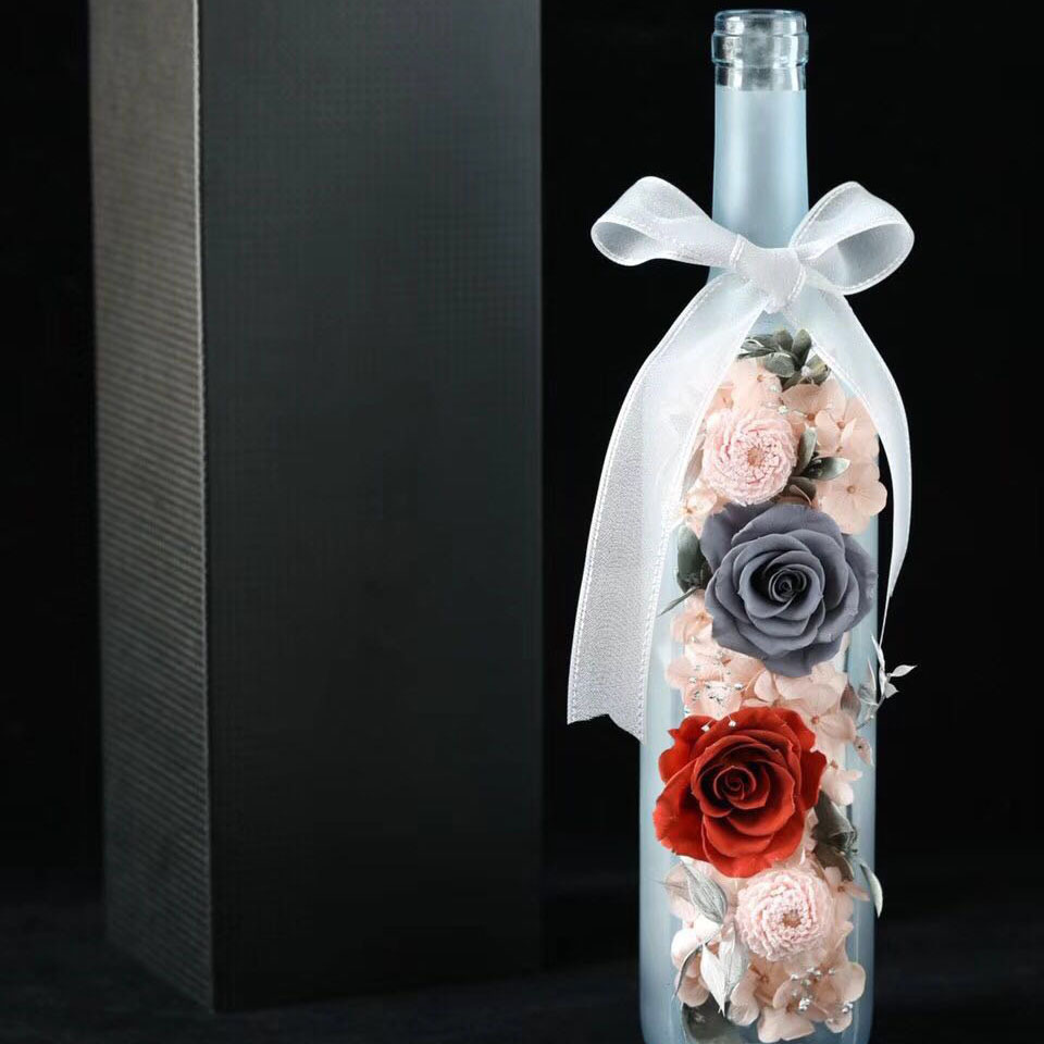 Wholesale Glass Bottle Rose Flower Arrangement Gift Box Handmade Eternal Flowers Graduation Valentine's Day Decoration Materials