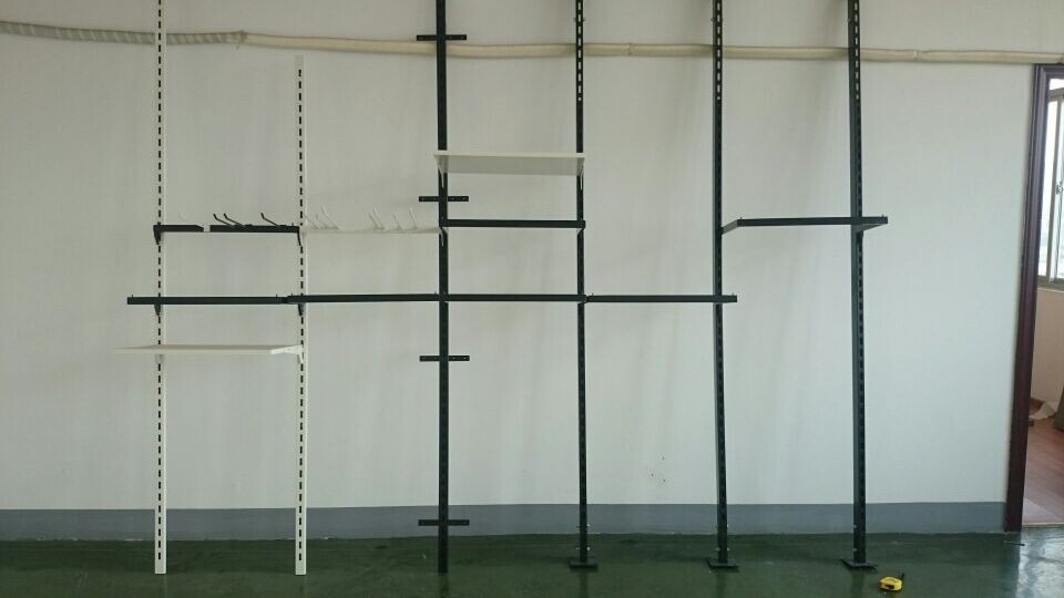 Clothing Display Racks Rectangular Tubing U Hang Rail for Slatwall Black Metal Hang Rail Bar