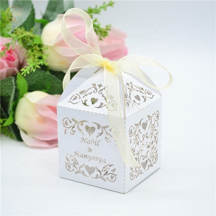 Laser cut metallic gold love heart indian wedding favor sweet boxes for gifting