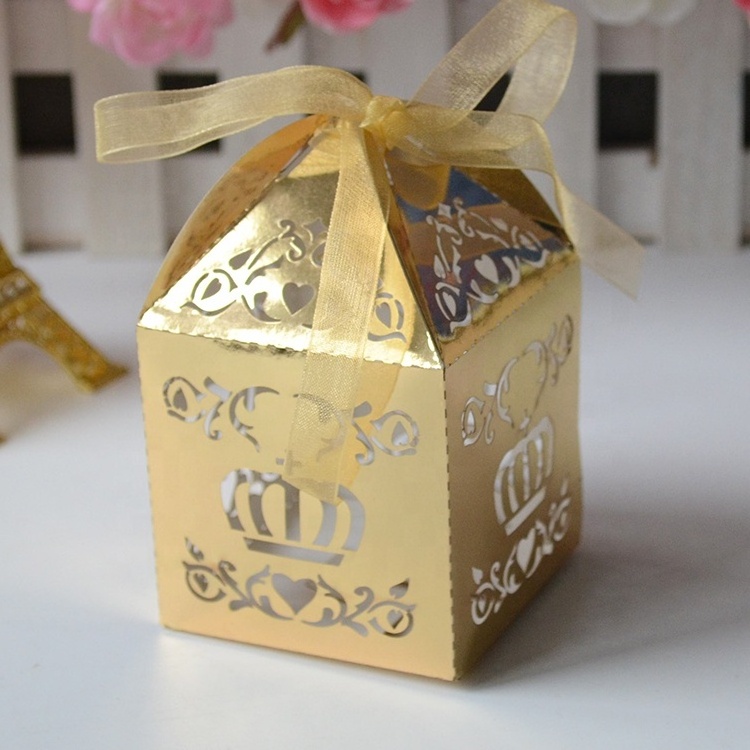 Laser cut metallic gold love heart indian wedding favor sweet boxes for gifting