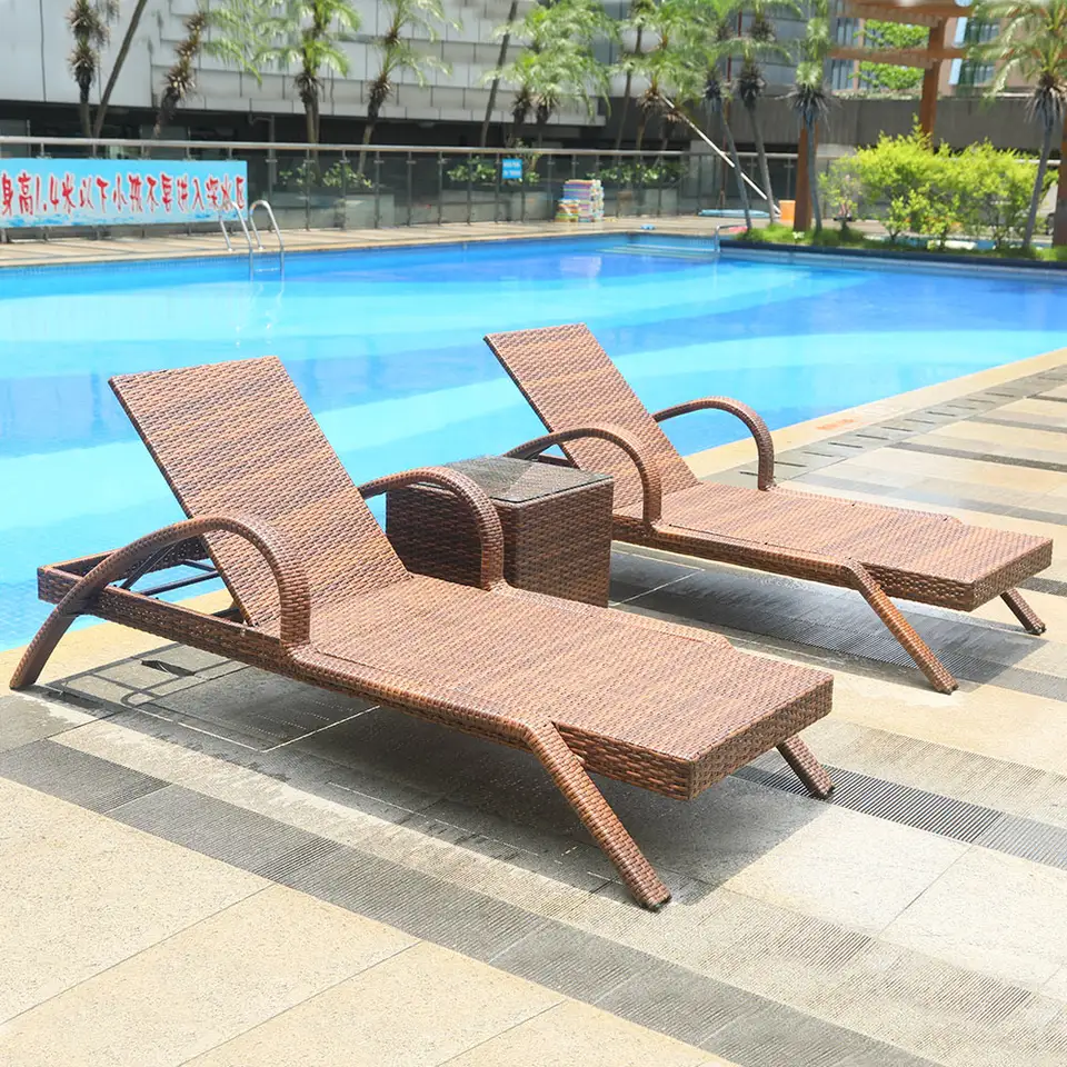 Outdoor Patio Chaise Lounge Chair, Elegant Reclining Adjustable Pool Rattan Chaise Lounge Chair with Beige Cushion