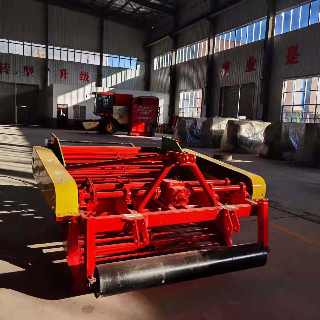 Bigger Peanut Picker Fully Automatic Peanut Picker Price in 215 cm Width